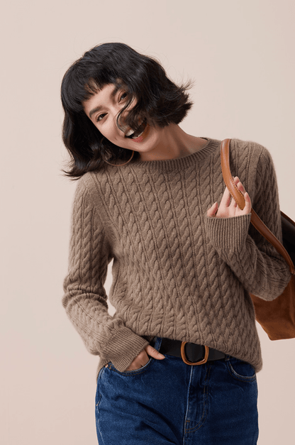 Relaxed Cable Knit Cashmere Sweater - ERIMI StudioRelaxed Cable Knit Cashmere SweaterSweaterERIMI Studio