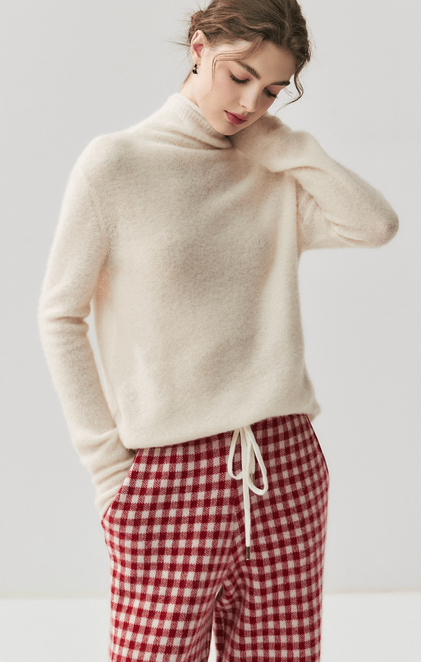 Relaxed Cashmere & Silk Blend Turtleneck Sweater - ERIMI StudioRelaxed Cashmere & Silk Blend Turtleneck SweaterSweaterERIMI Studio