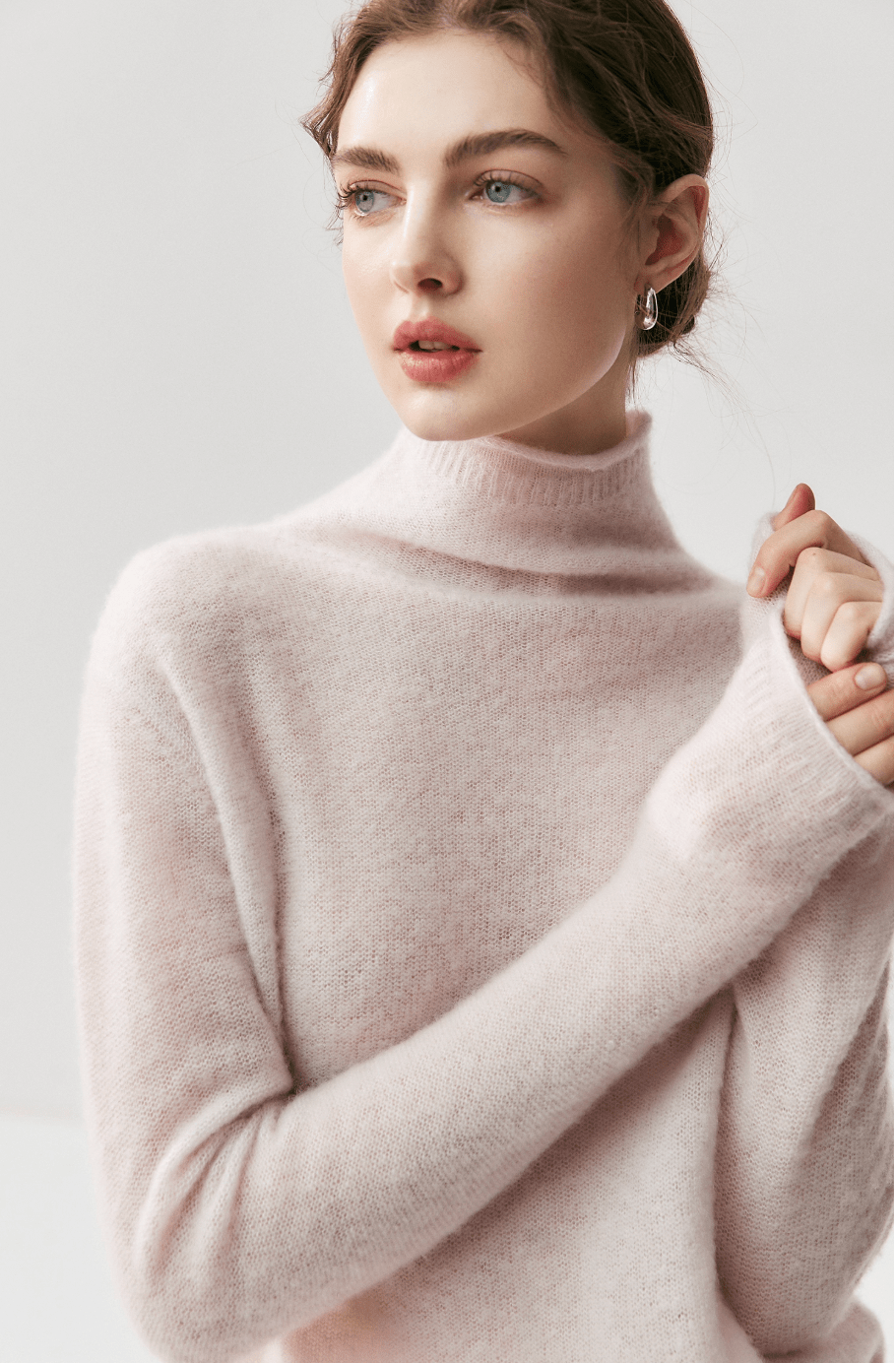 Relaxed Cashmere & Silk Blend Turtleneck Sweater - ERIMI StudioRelaxed Cashmere & Silk Blend Turtleneck SweaterSweaterERIMI Studio